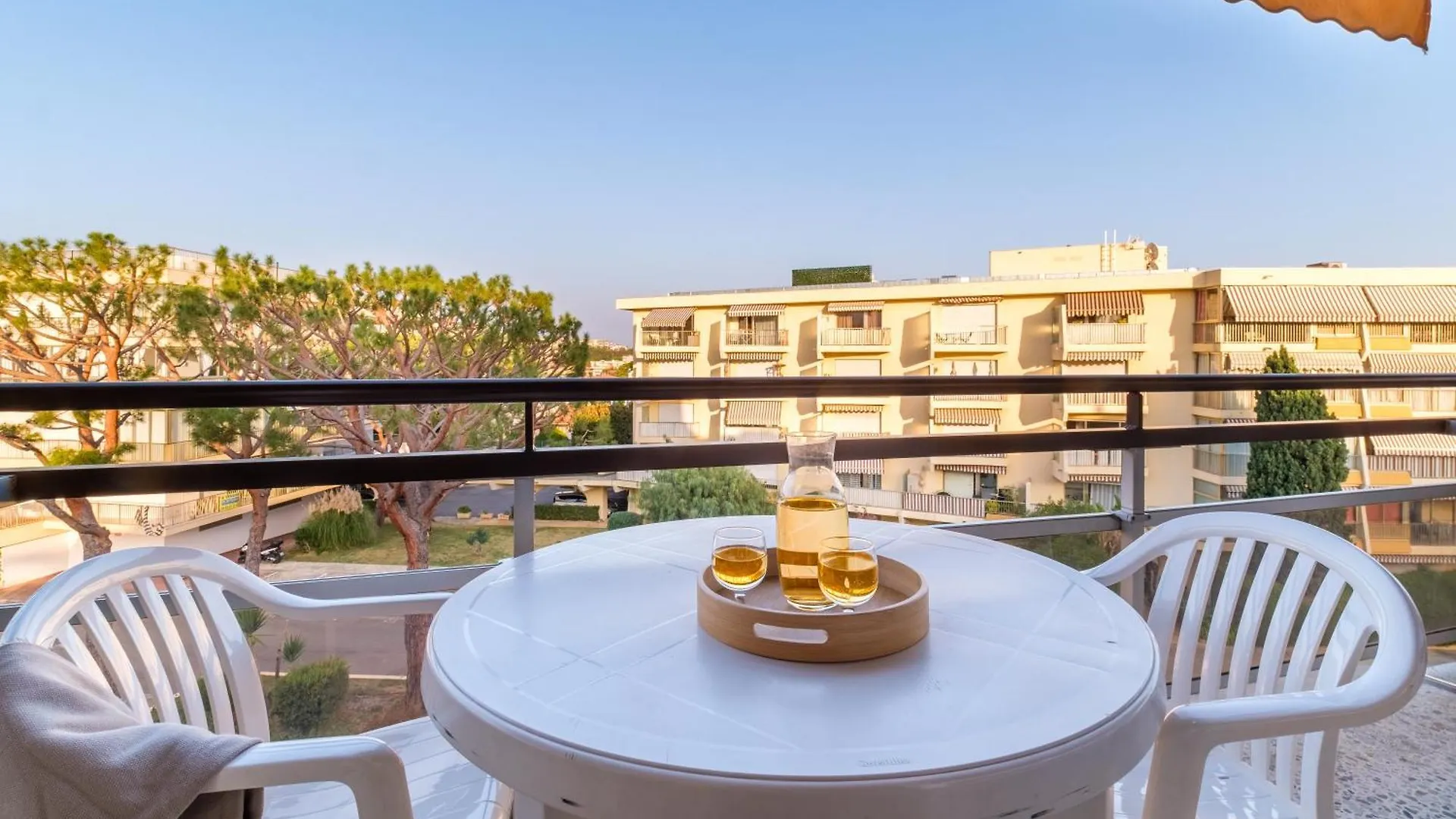 Residence Heliotel Marine Saint-Laurent-du-Var France