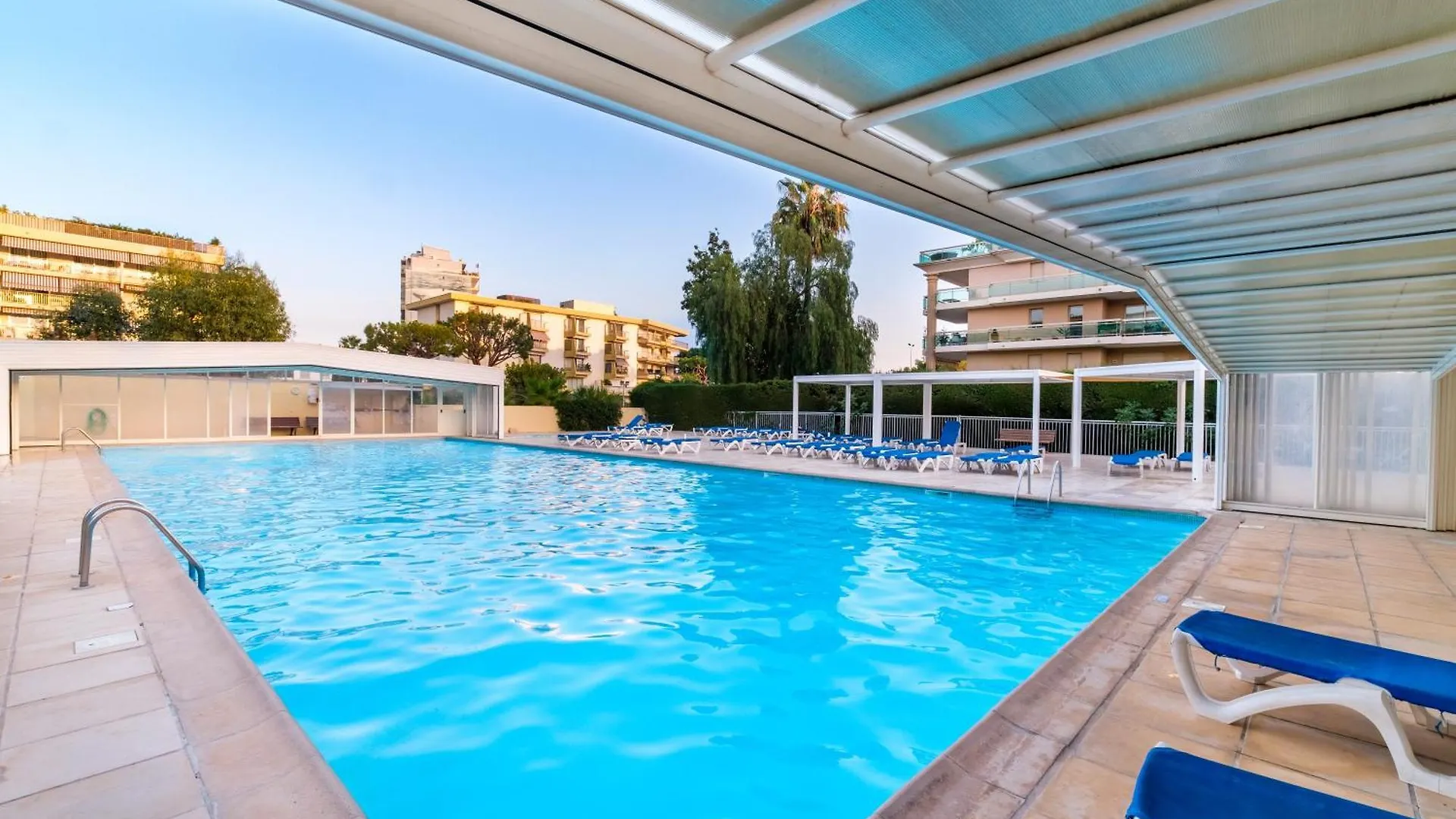 Residence Heliotel Marine Saint-Laurent-du-Var Aparthotel