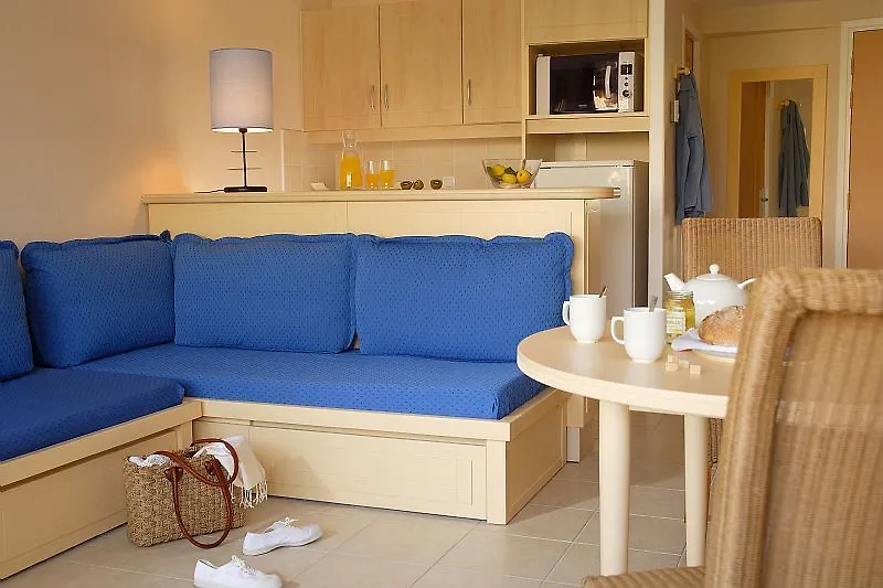 Residence Heliotel Marine Saint-Laurent-du-Var Aparthotel